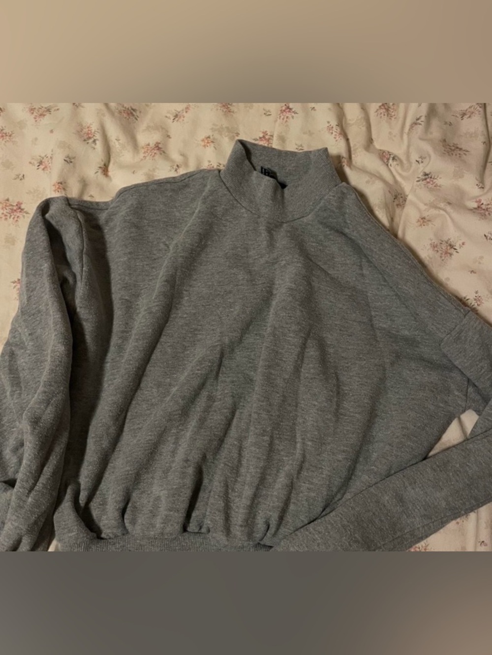 Forever 21 Grey sweatshirt, size medium